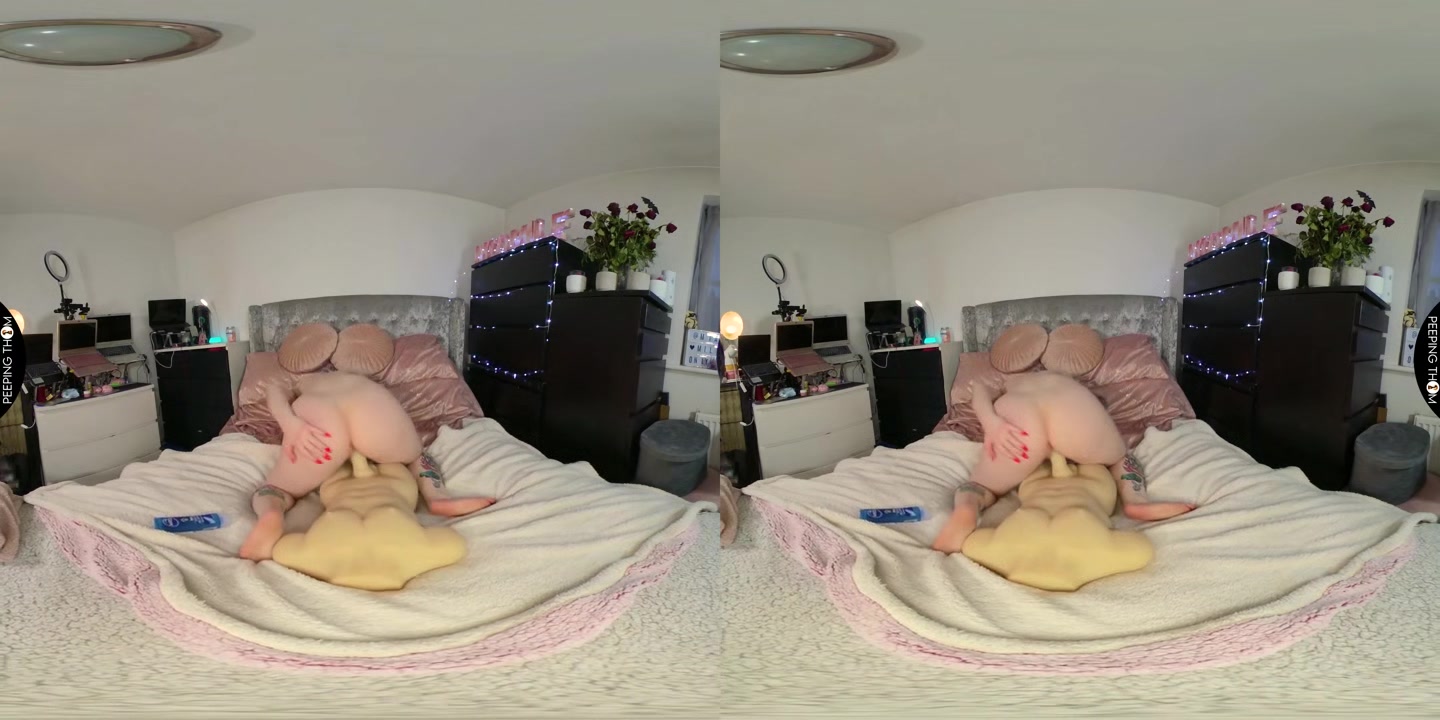 4ft 10 Ruby Lixxx Rides a HUGE toy - PeepingThom
