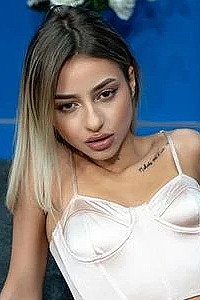Watch Milena Bloomy videos