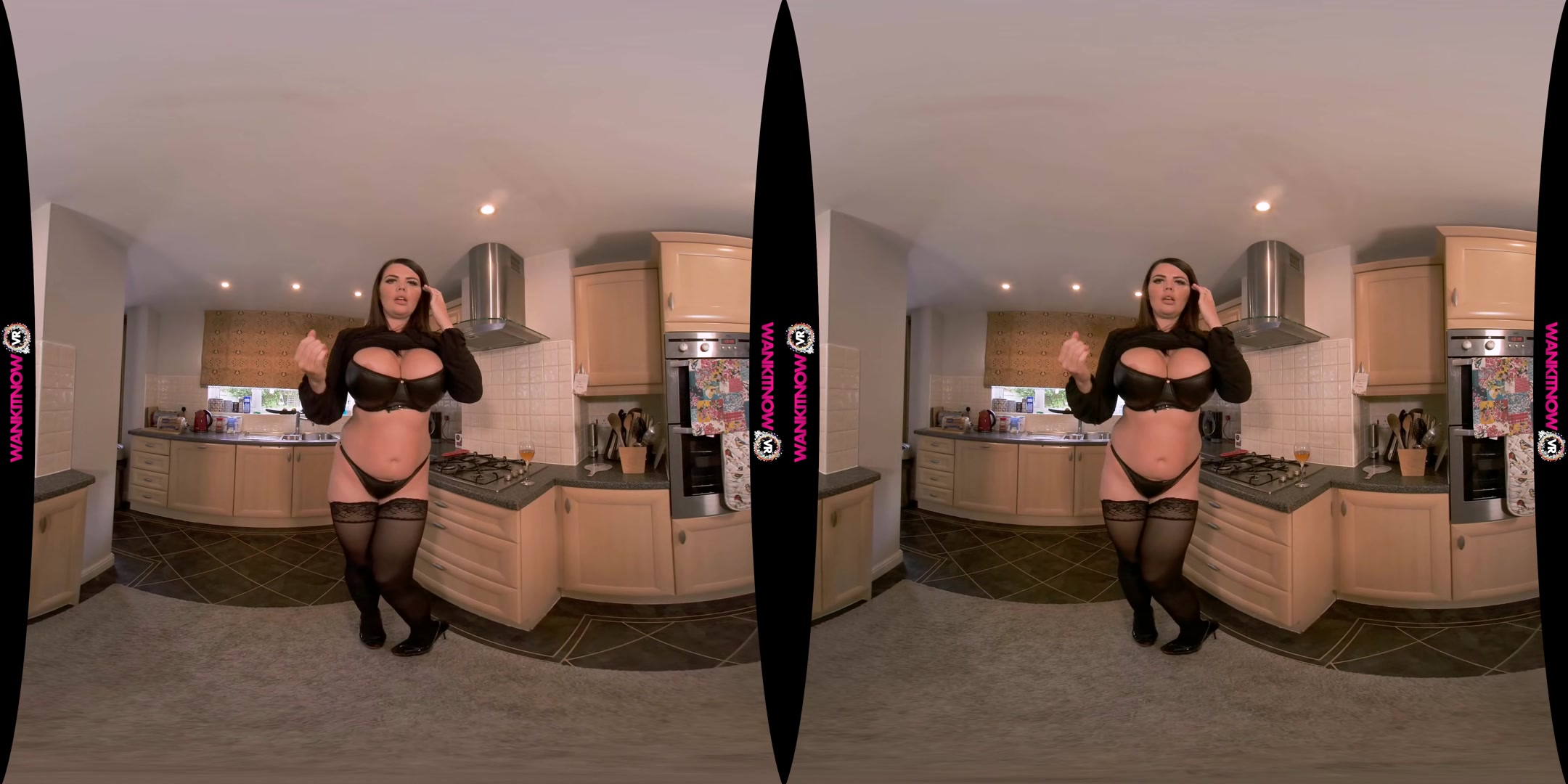 Horny Favour - WankitnowVR