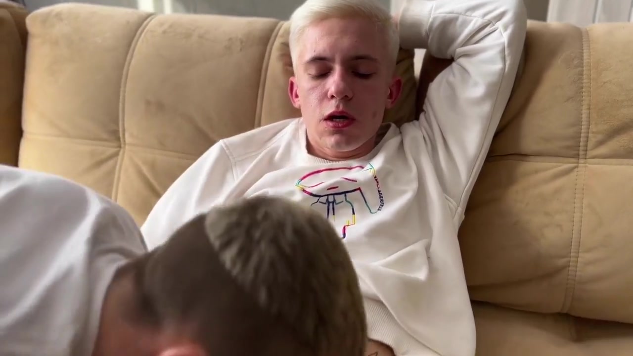 Made A Friend A Very Deep Blowjob With Saliva