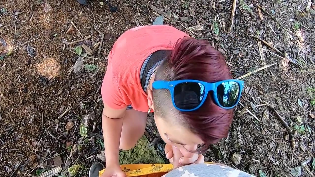 Quick Outdoor Blowjob At An Abandoned House