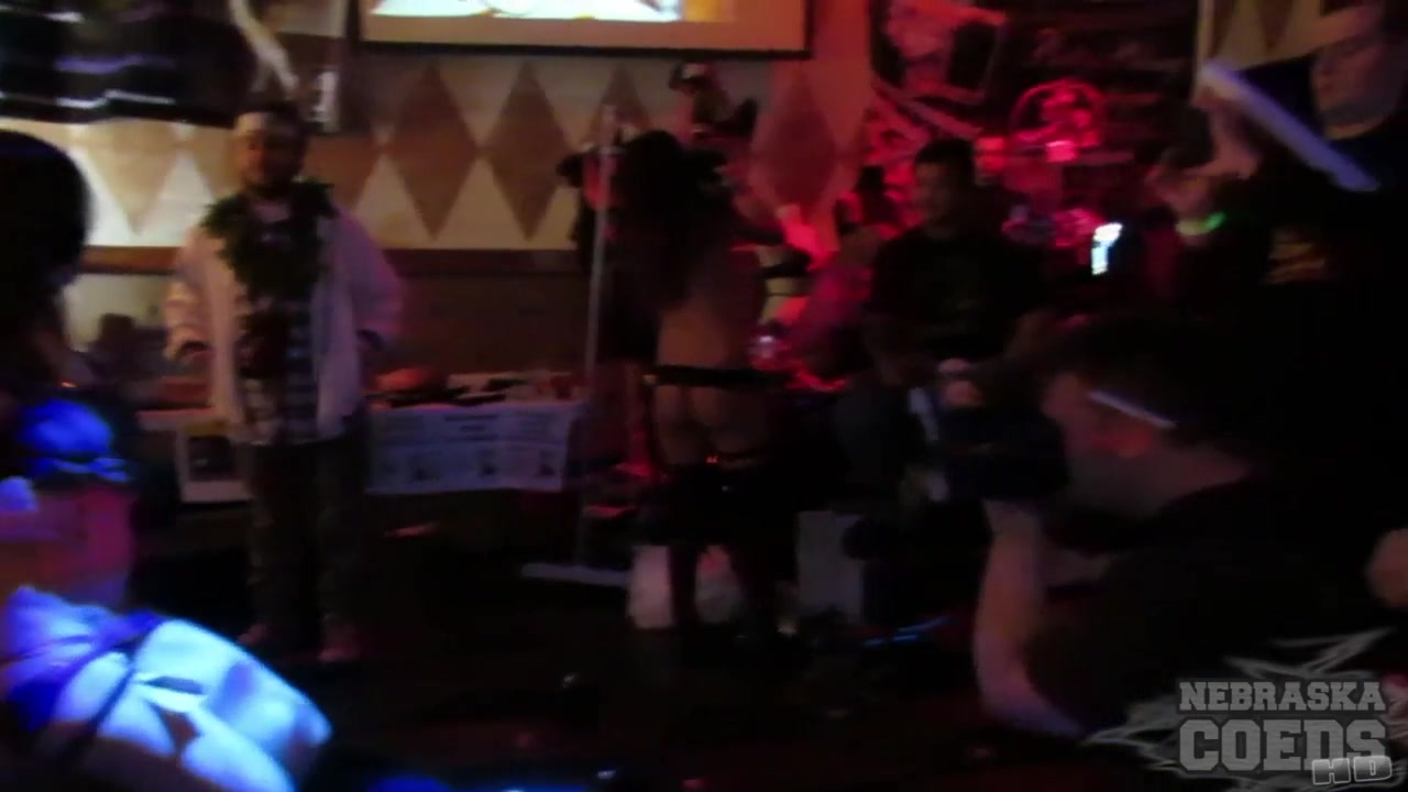 Sexcon Stripper Pole Dancing Party In Chicago - NebraskaCoeds