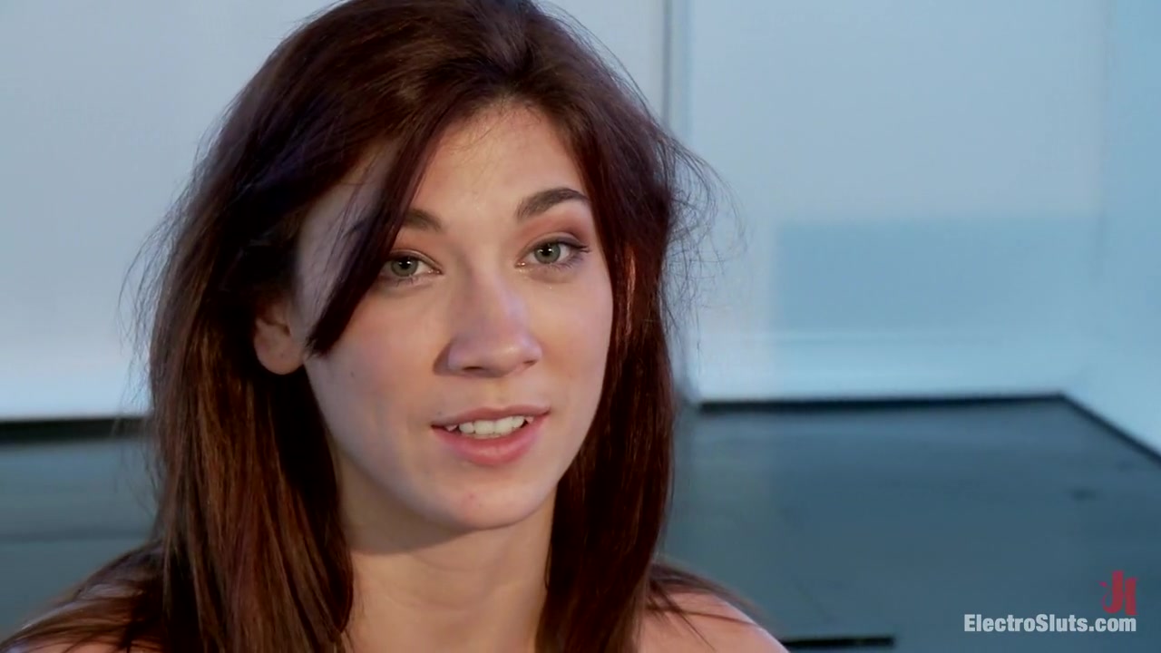 Aiden Starr teaches Hannah Reilly who's on top