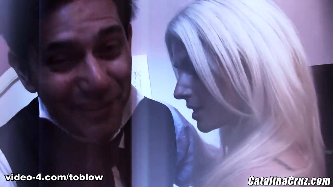 Luna Luxx and Victoria Paris - LicensedToBlow