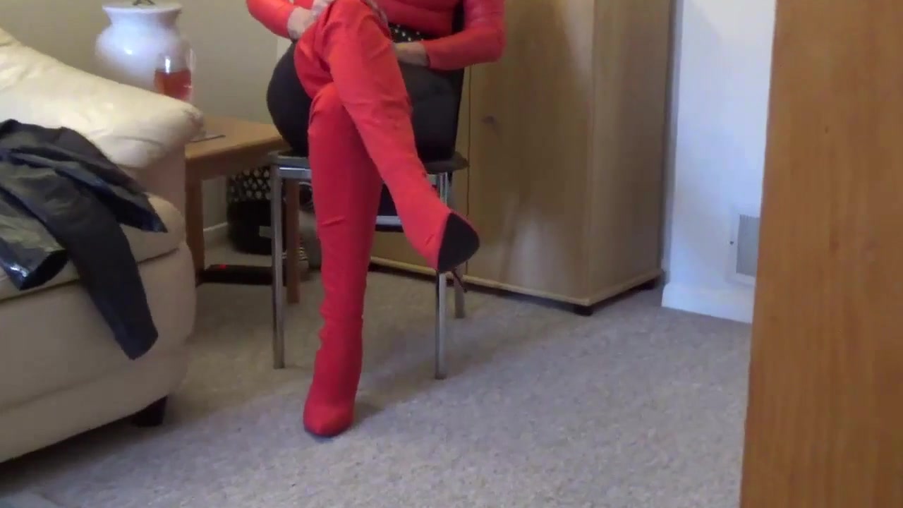 Dimonty In Red Boots - PhillipasLadies