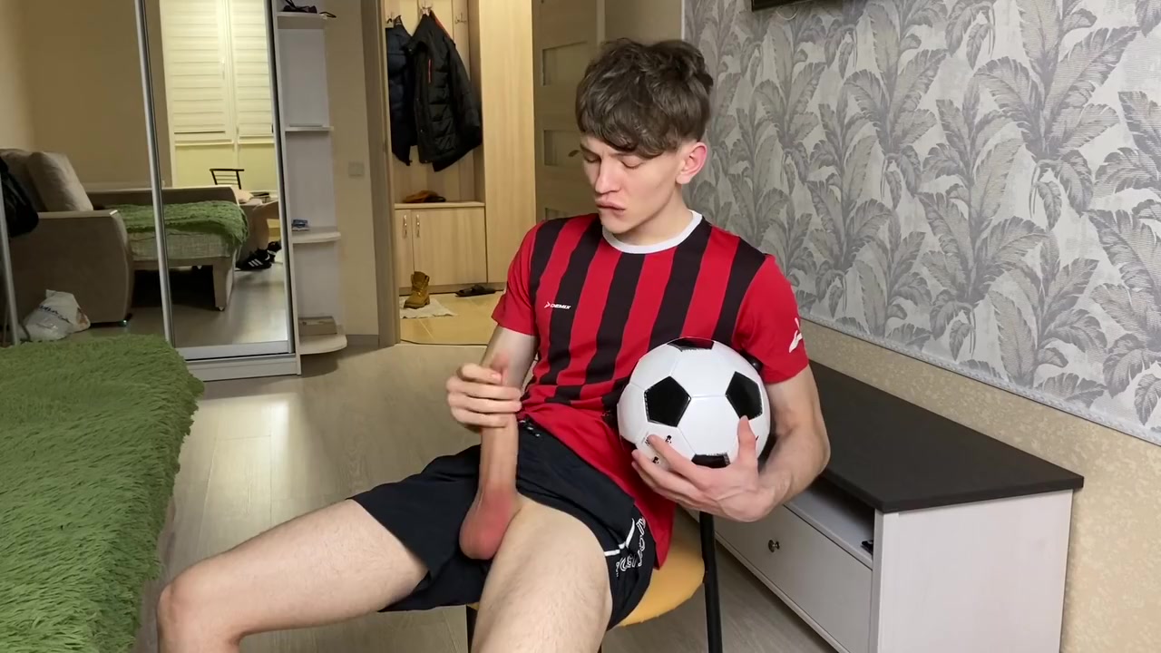 Amazing Strong Orgasm, After Hard Football Training / Fifa / Lionel Messi