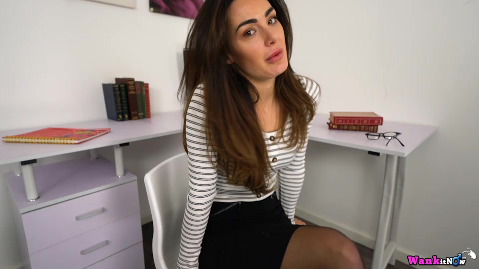 Laura - Naughty Little Laura - Sexy Videos - WankitNow