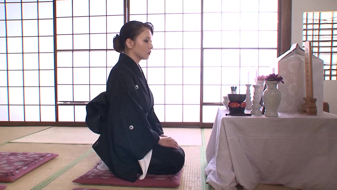 Japanese bombshell gets it on by herself by Solo Japanese