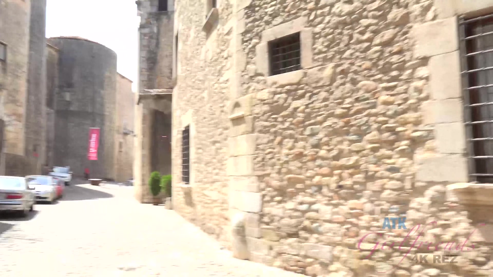 Virtual Vacation Barcelona Yara Skye 3/3