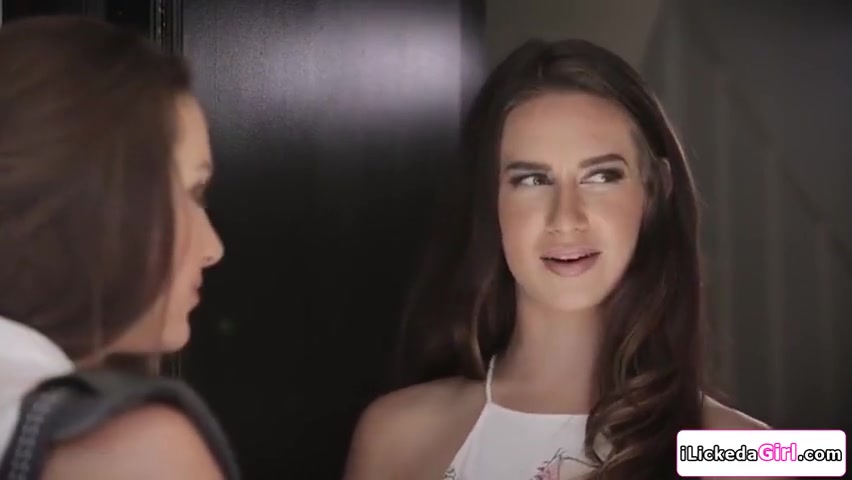 Cassidy Klein, Abigail Mac And Big T - Census Agent Getting Laid With Homeowner