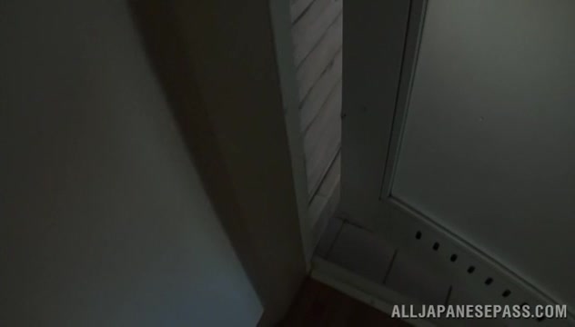 Arousing Asian milf enjoys a massage and happy ending
