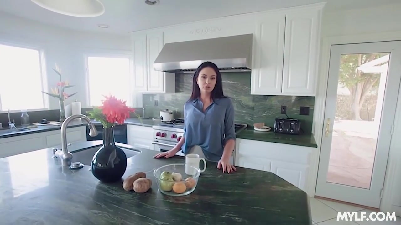 Horny Step mom Hardcore Movie - MYLF