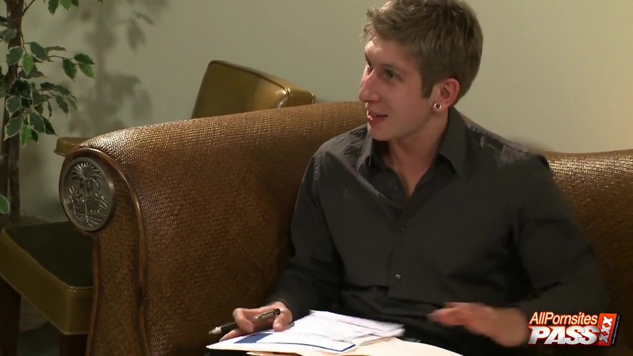 Human Resources Vanessa Cock Sucks The Interviewee