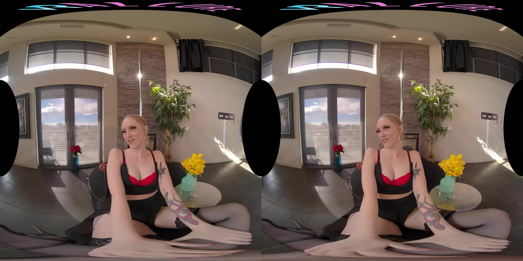 VRALLURE Working The Pole