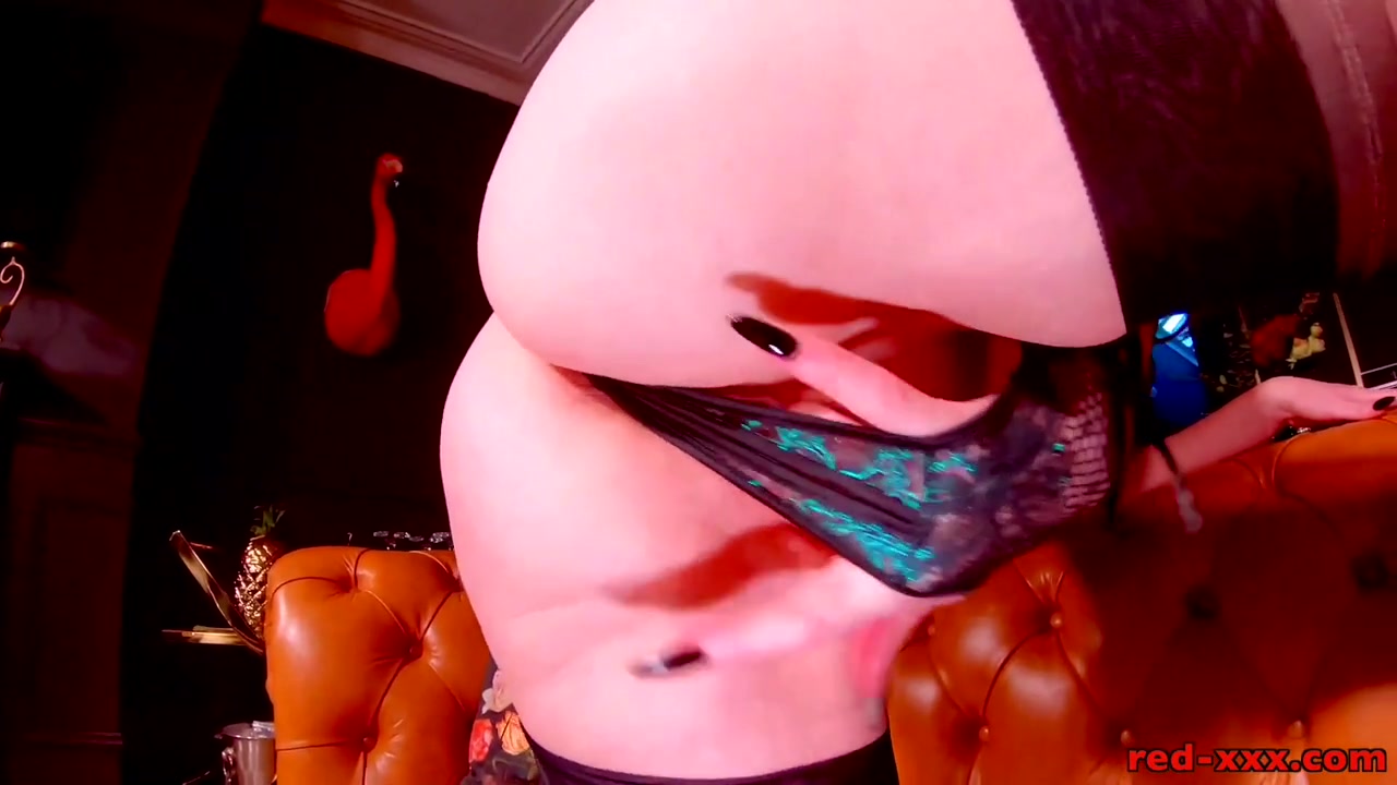 Sofa Sleaze!