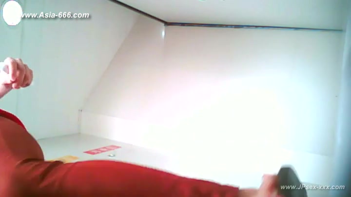 chinese girls go to toilet.64