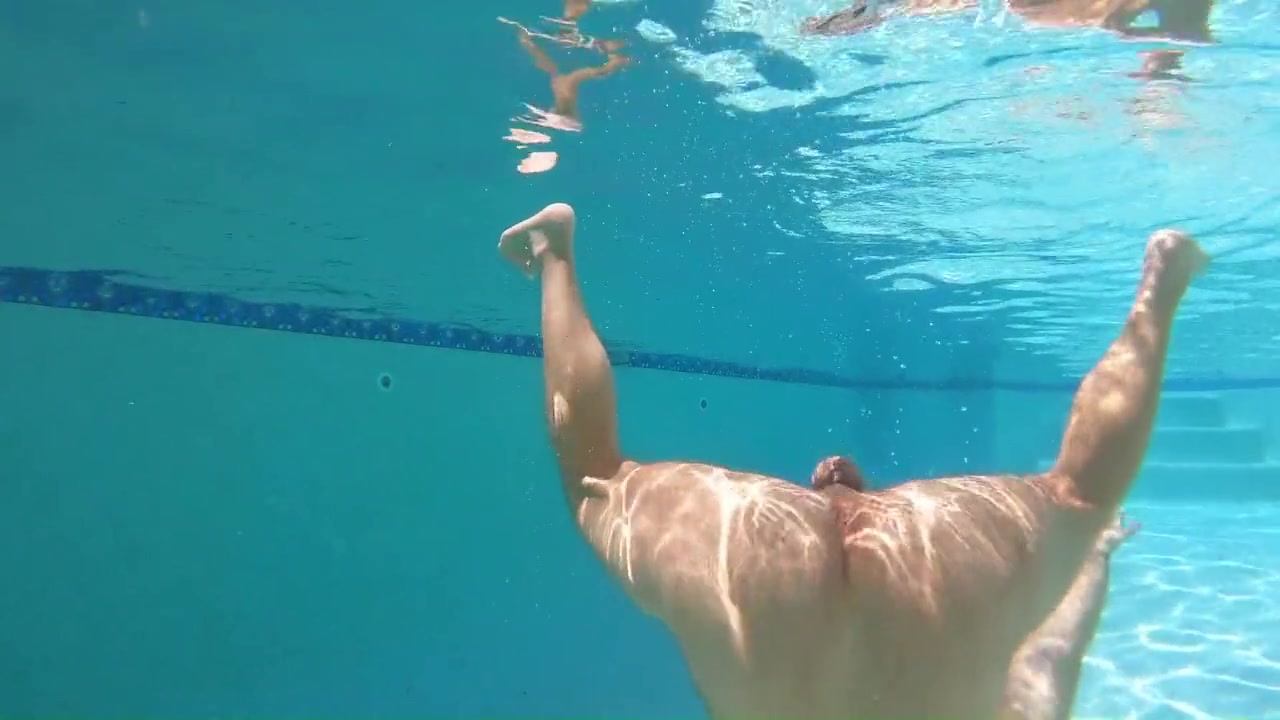 Hairy Man Frolics And Cums Underwater!