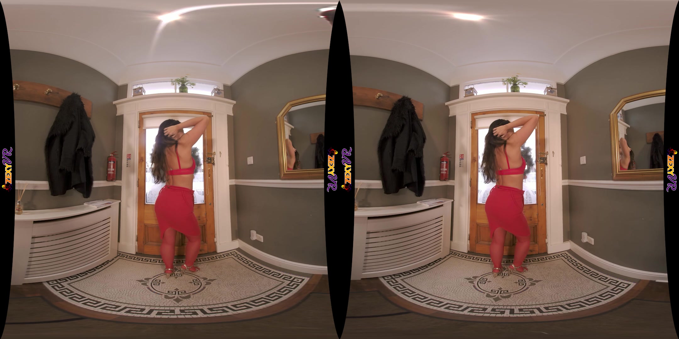 Love To Strip featuring Frankie L - ZexyVR