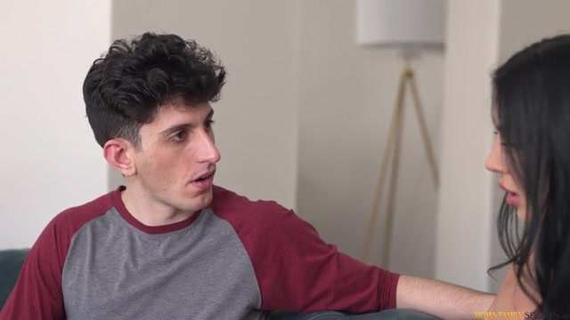 Attached To My Stepmom - S1:E9 - Momlover