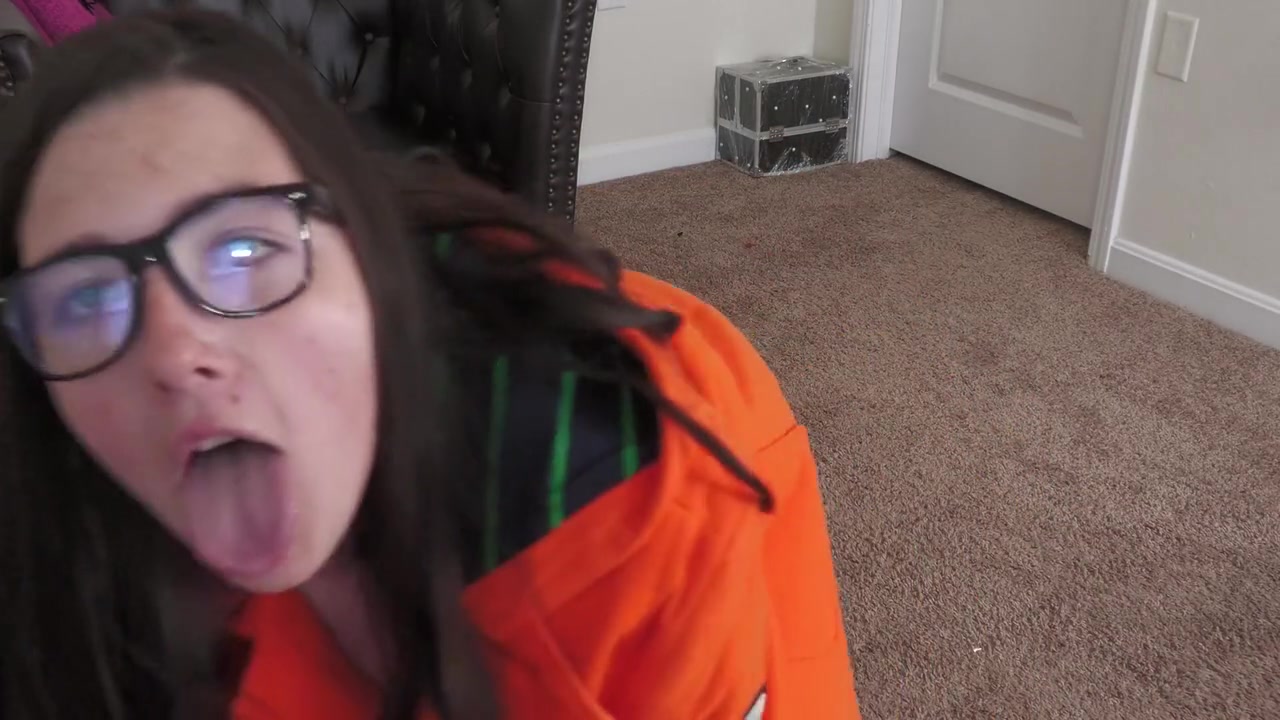 Bbw Velma Fucks Her Own Ass With A Dildo And Uses Butt Plug