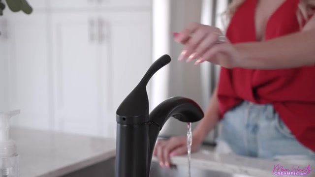 You Need To Cum Before The Timer Goes Off - S2:E8 - Momlover