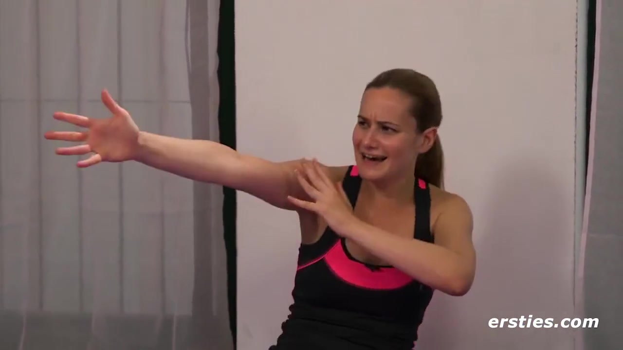 Heiber Vierer Mit Frauen In Einer Ol-wrestling-orgie