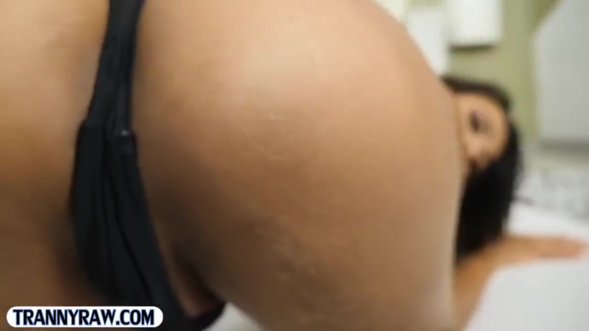 Sammy Bittencourt In Big Butt Tranny Fucked In The Ass Bareback