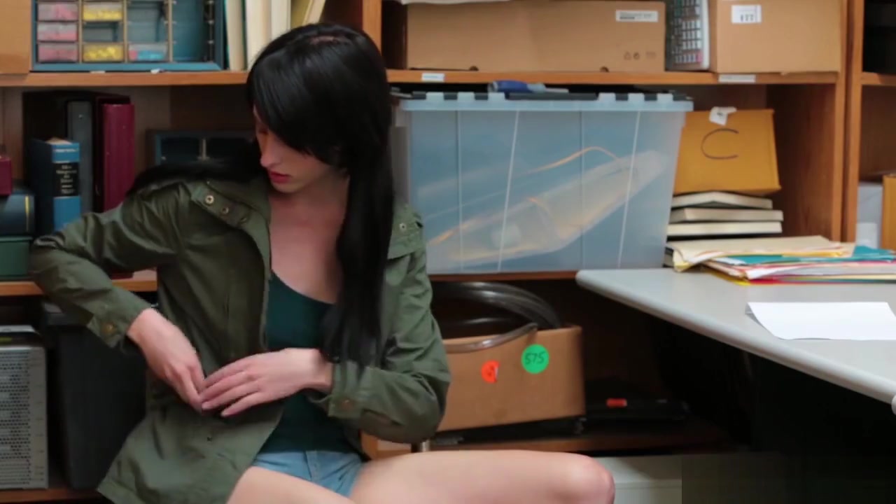 Shoplyfter Alex Harper with perfect tits fucked in office