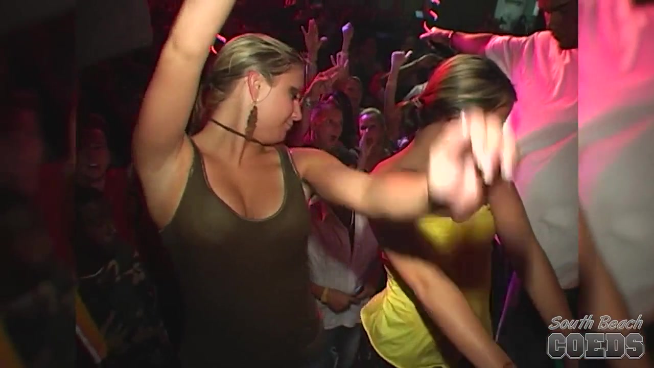 Booty Shake Contest with Some Girls Flashing - SouthBeachCoeds