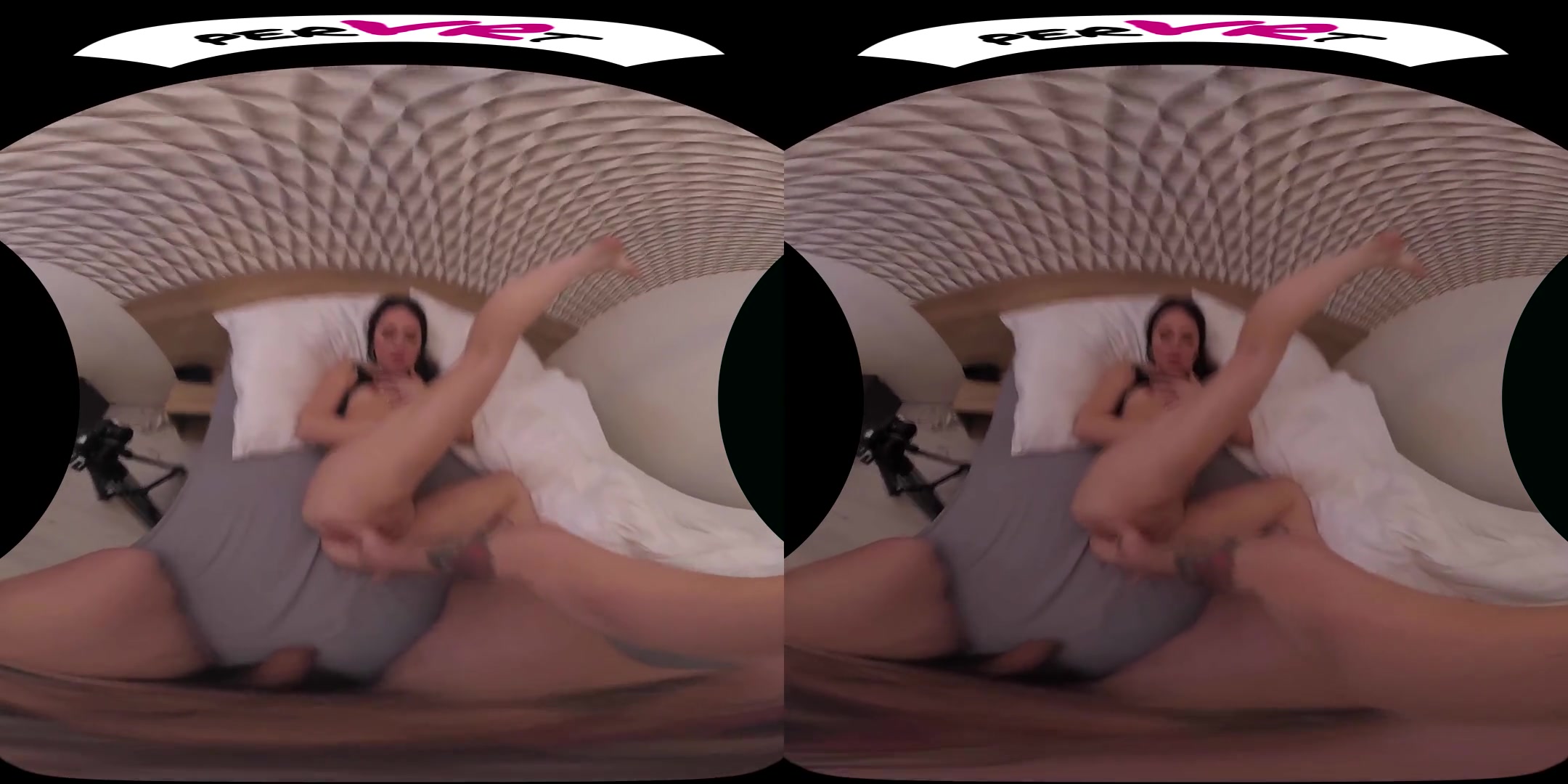 Angie Lee Lynx in Waking Up My GF - perVRt