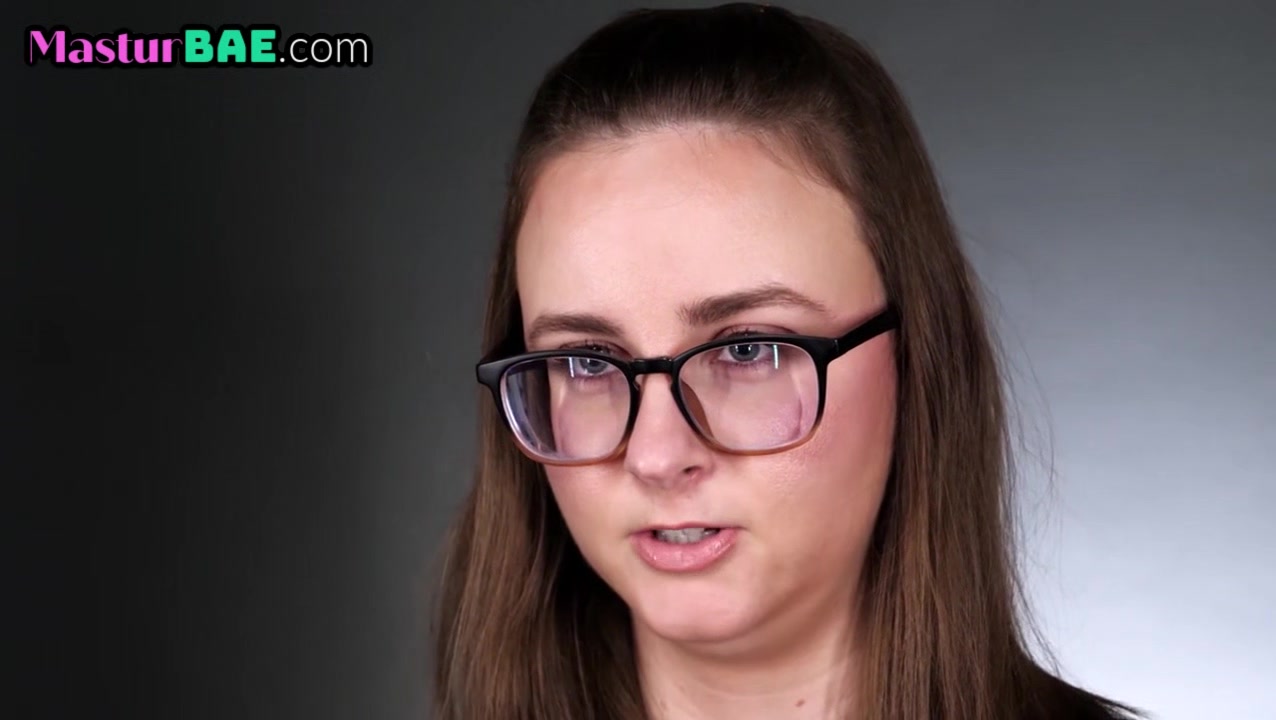 Real amateur masturbates with sextoys