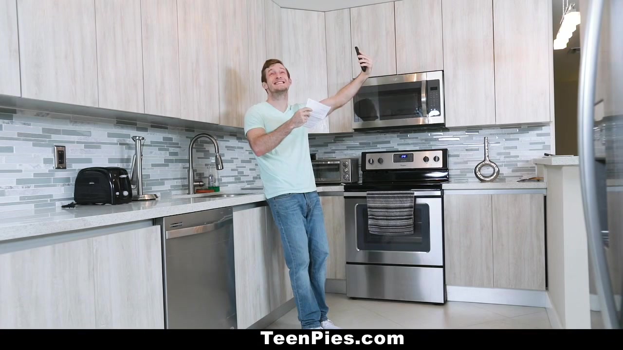 TeenPies - teen 18+ Tricks Boyfriend into Creampie