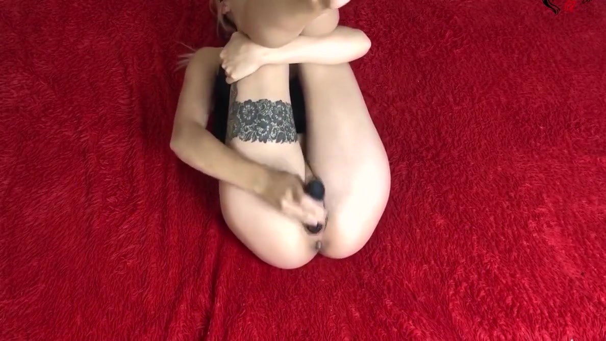 Girl Passionate Play Pussy With Vibrator - Solo