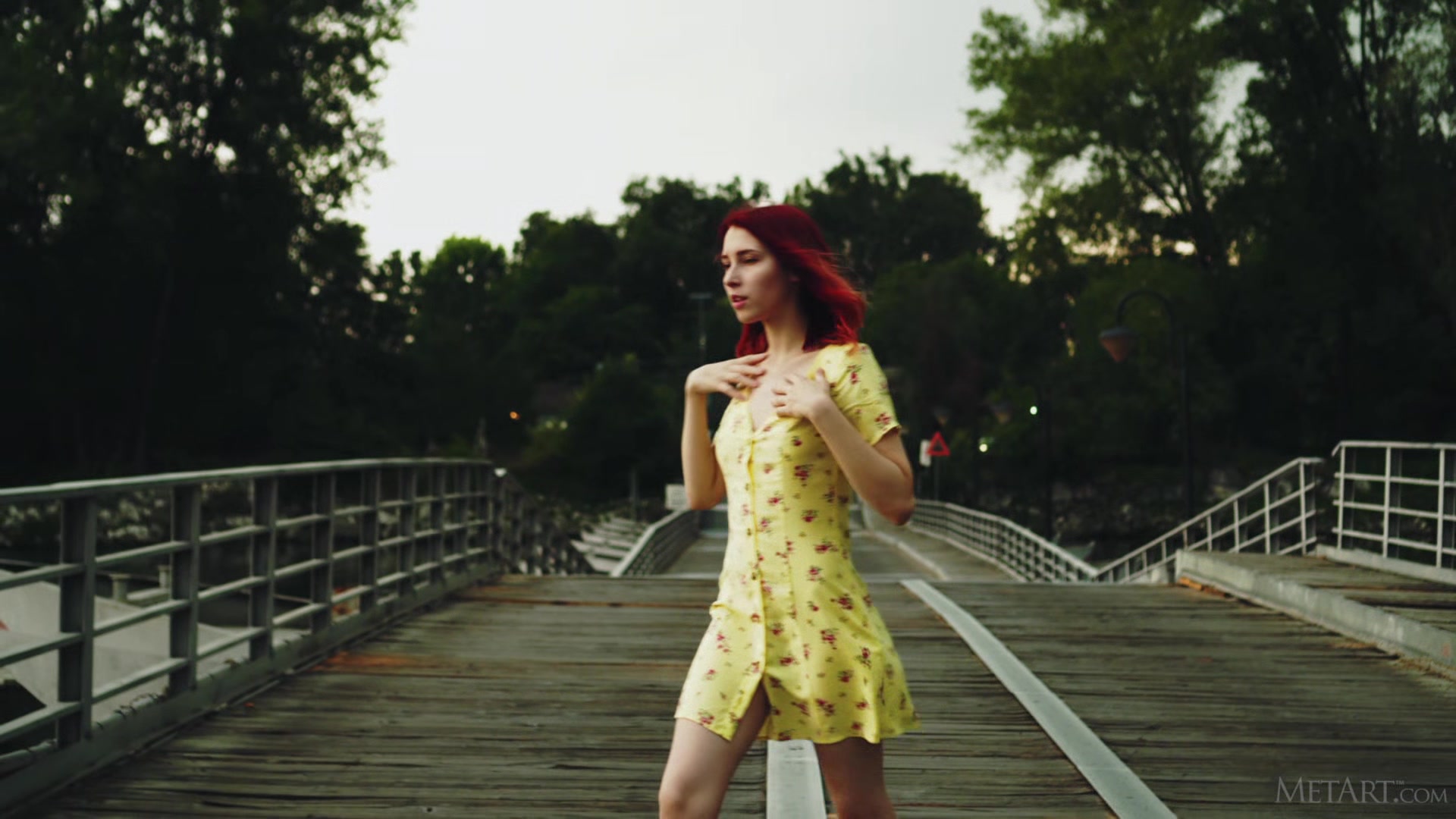 Teasing On The Bridge - Elin Flame - Met-Art
