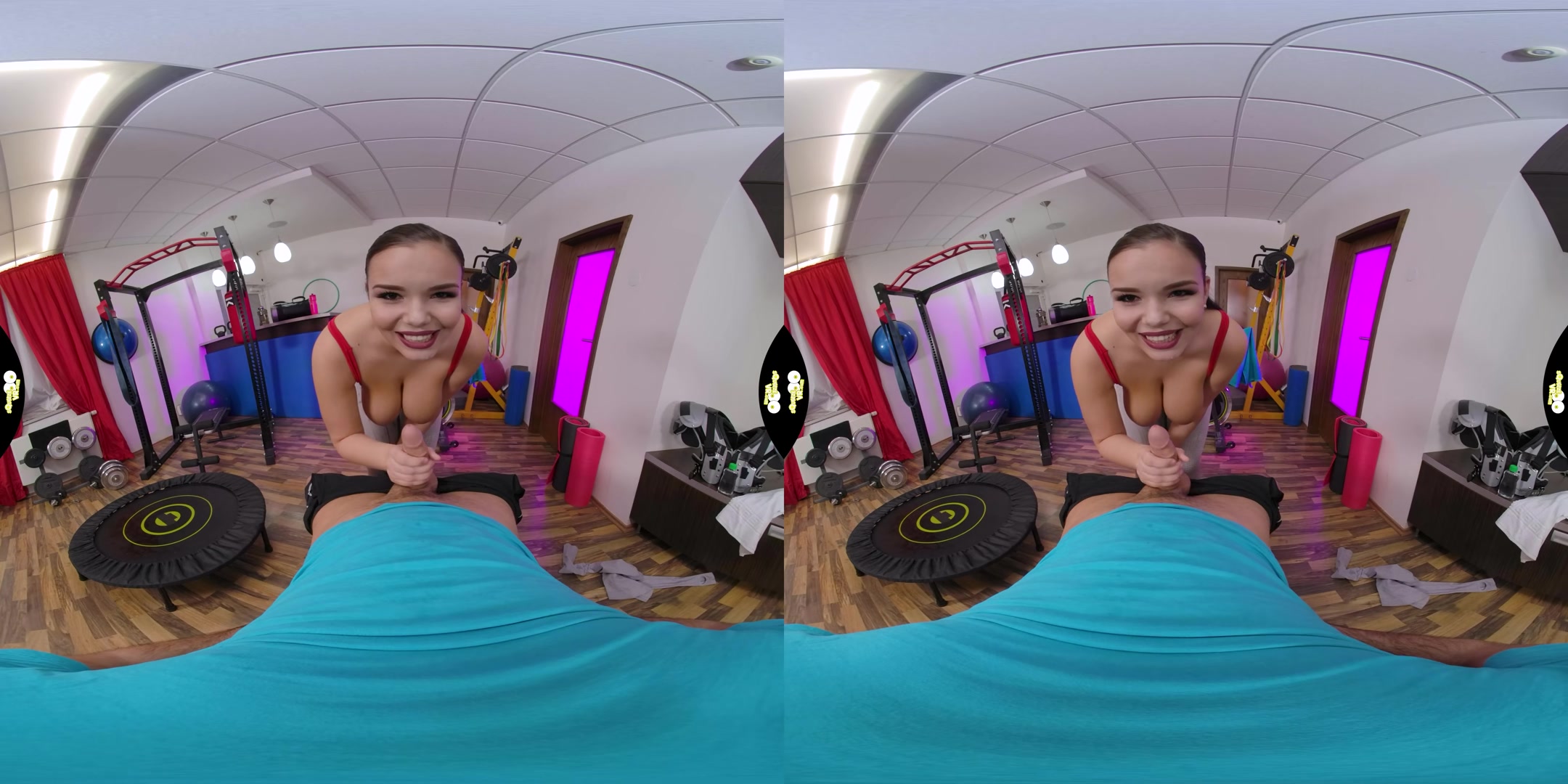 Intense Workout in Gym - SqueezeVR