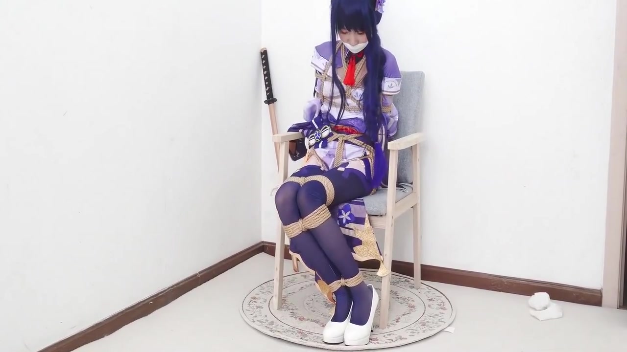 Genshin Cosplay Bondage1