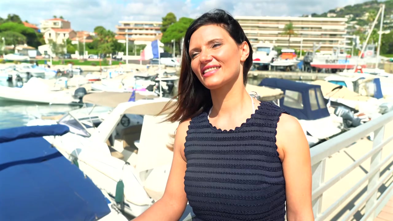 So pretty Mya ... - Jacquie et Michel TV