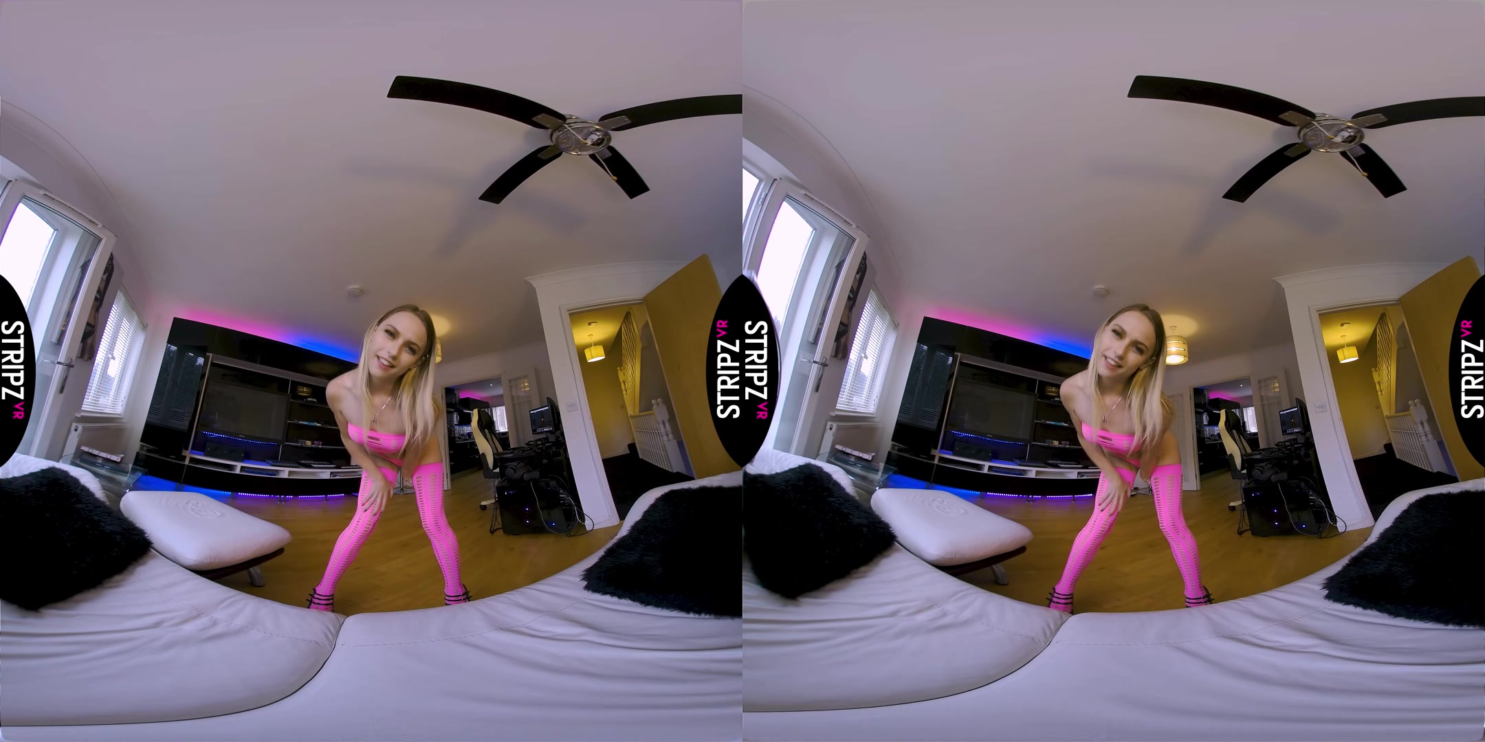 Private Lapdance - StripzVR