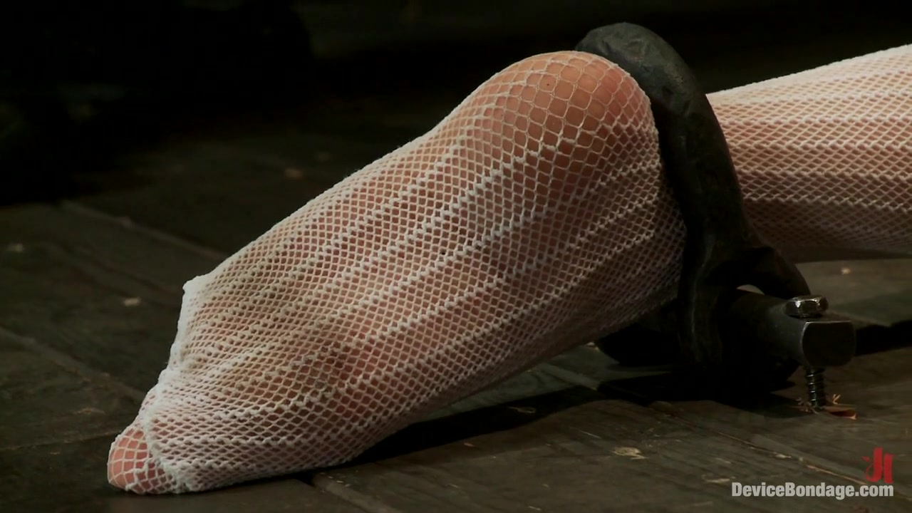 Asphyxia Noir in Never too hot to be used and - DeviceBondage