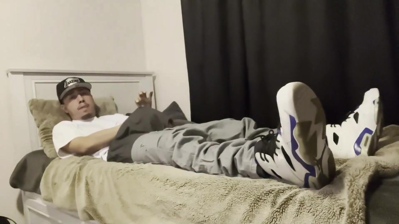 Chillin And Sagging In Bed While I Fuck My Toy - Sexysaggeryo
