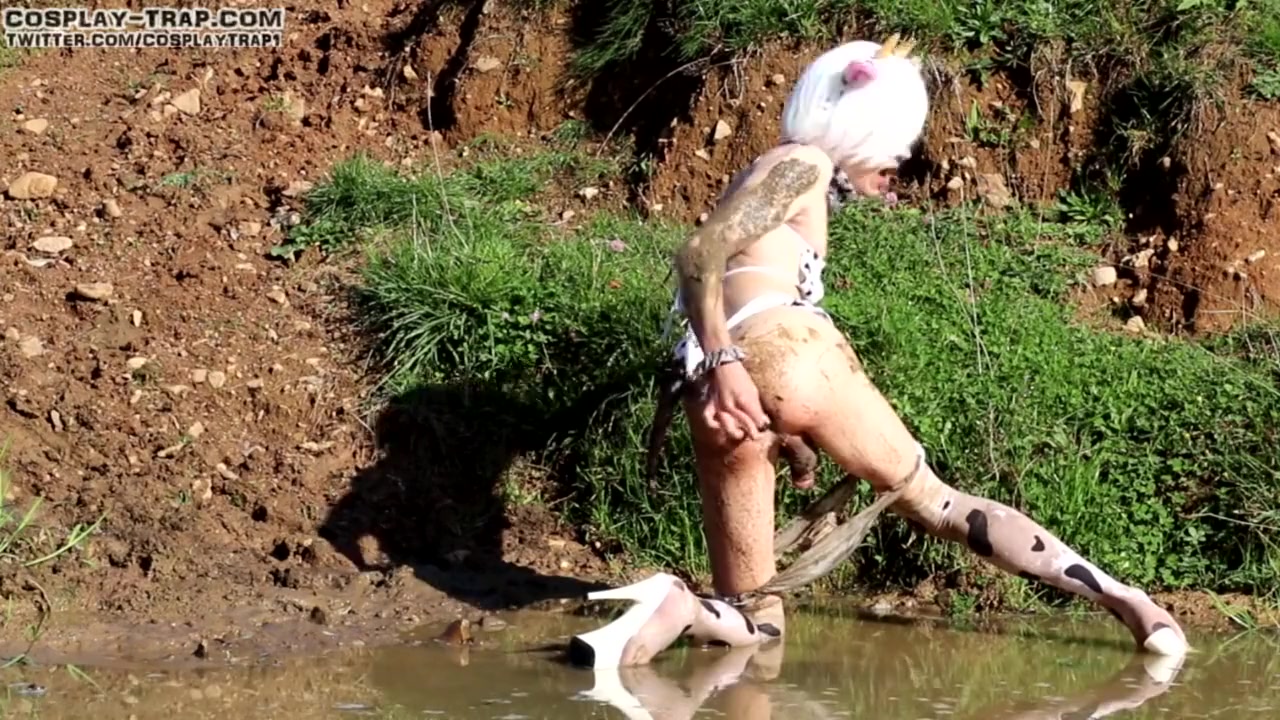 Messy Trappy Cow In The Mud Preview