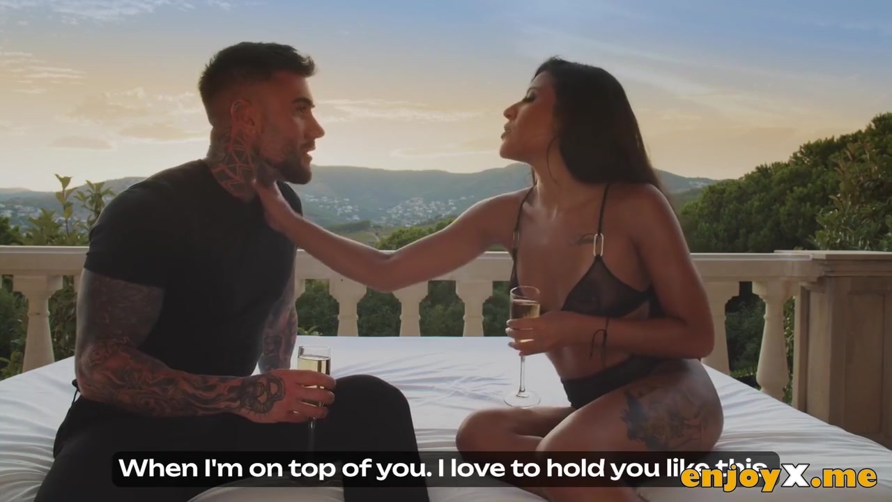 Horny Babe Has A Kinky Boink Session With A Cool Sunset Backdrop. Incredible Utter Hd - Andrea Retali