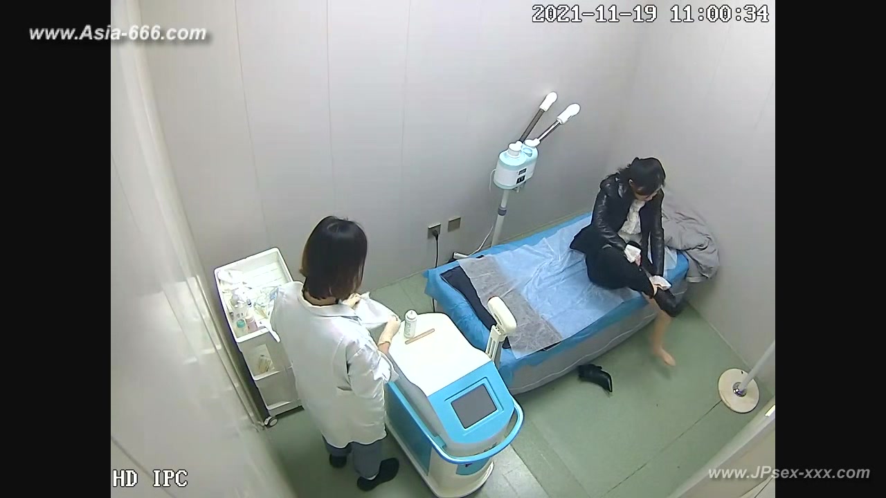 Peeping Hospital patient.21