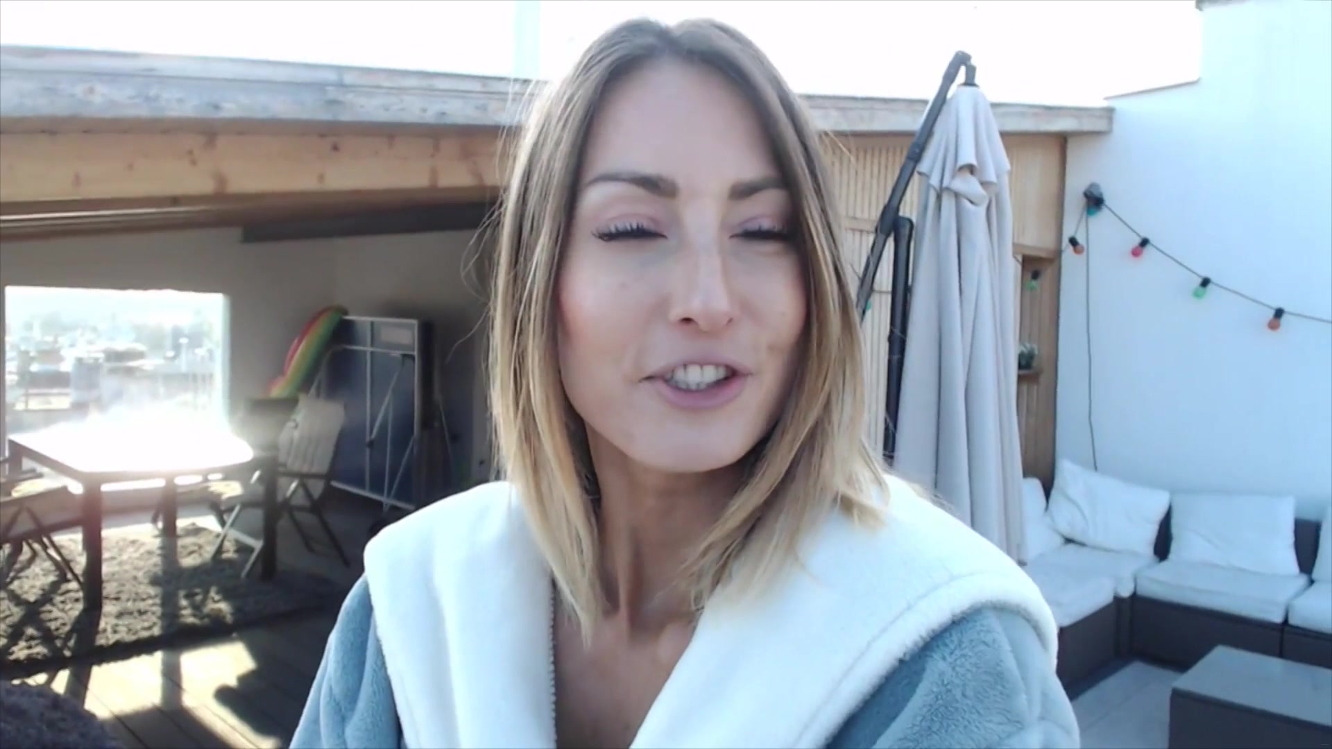 Nude Toes And Rooftops - Sex Movies Featuring Emma Lovett
