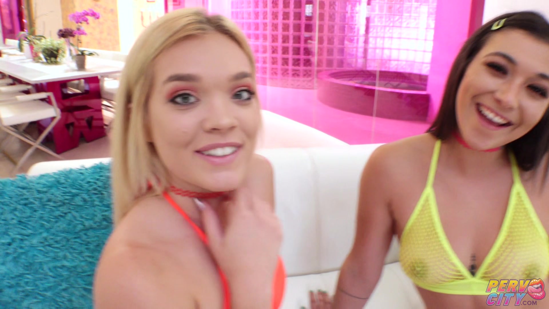 Best Friends Masturbate Together