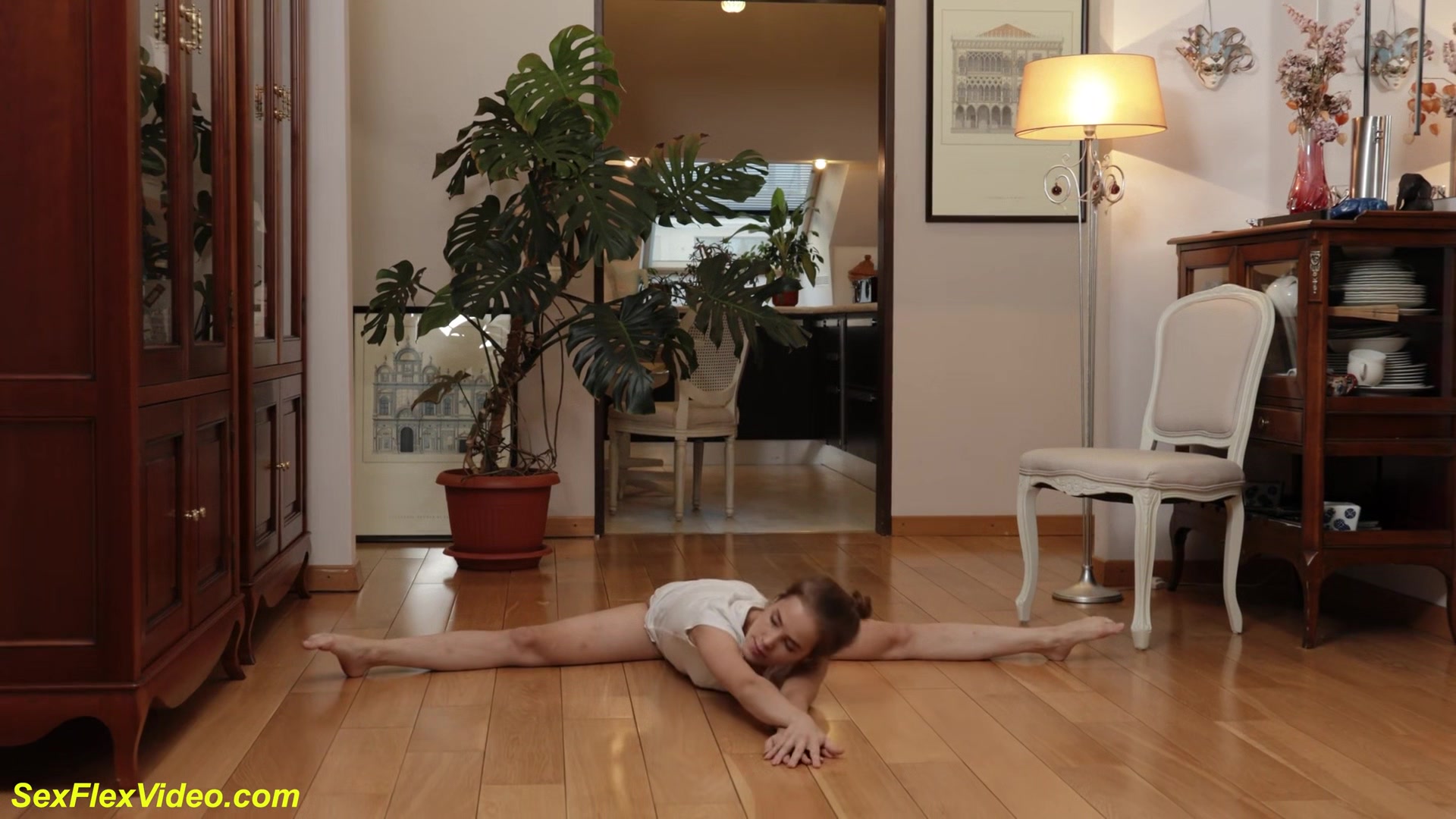18yo Teen Fingering In Flexi Sex Positions