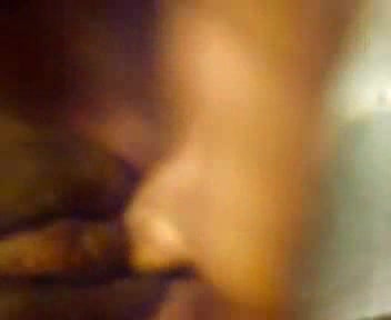 Pretty short-haired Ebony taped her cunt with fingers inside