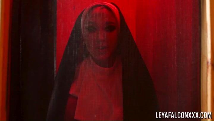 Leya Falcon & Kali Danes in Cock Confession