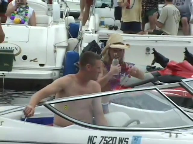 Girls Flash Their Tits For Beads
