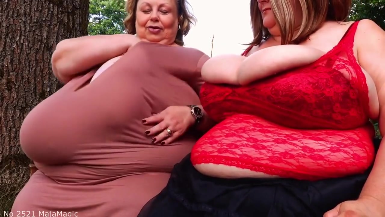 Karola & Maja Pull Their Tits Out Outside